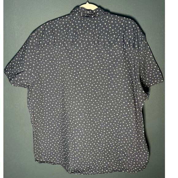 ST. JOHN'S BAY MEN'S BLUE SHORT SLEEVE BUTTON DOWN SHIRT SIZE XXL - Picture 2 of 7